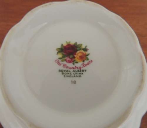 Royal Albert Sugar Bowl - Old Country Roses