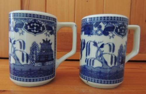 Willow Pattern Salt and Pepper Shakers
