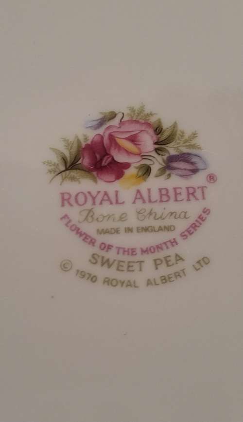 Royal Albert Flower of the Month Side Plate - April