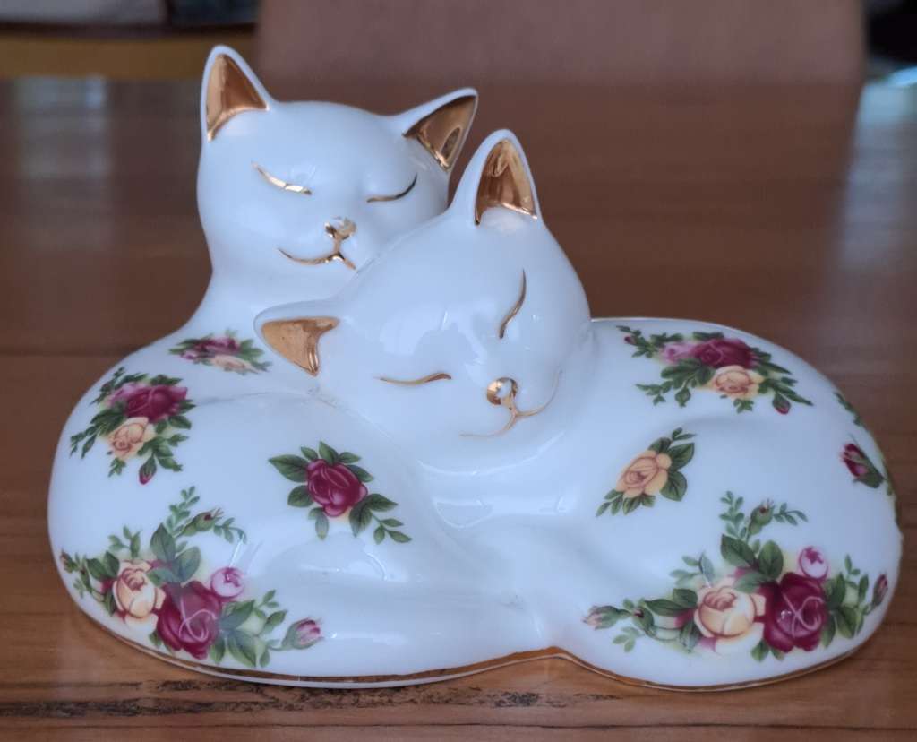 Royal Albert `Old County Roses` Kittens