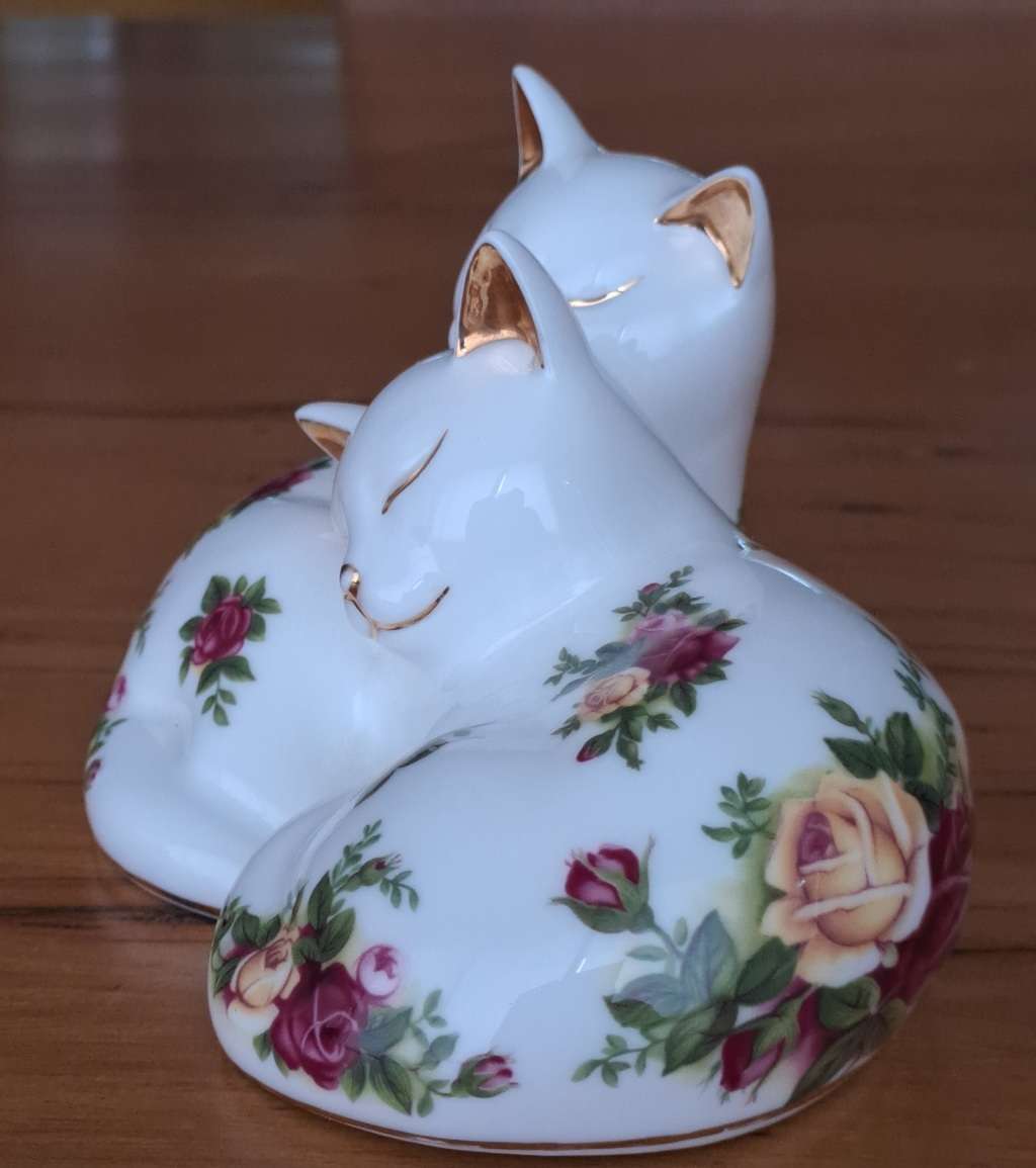 Royal Albert `Old County Roses` Kittens
