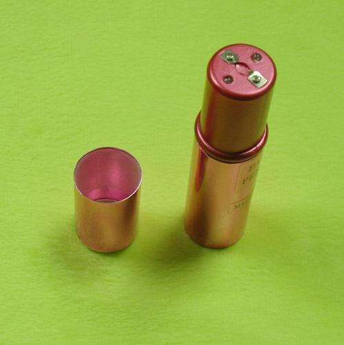 Lipstick stun gun