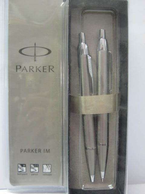 ** NEW PARKER IM PEN AND PENCIL SET**