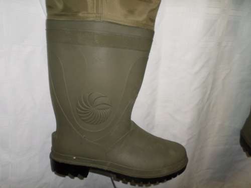 SNOWBEE CHEST WADER SIZE 10