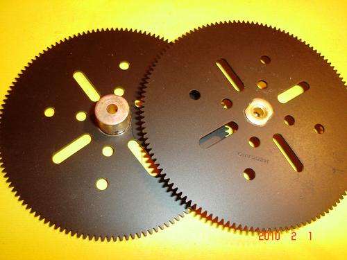 MECCANO 2 X # 27B - 3  GEAR WHEELS 133 TEETH  MANUFACTURED BY MECCANO LTD IN EXCELLENT CONDITION.