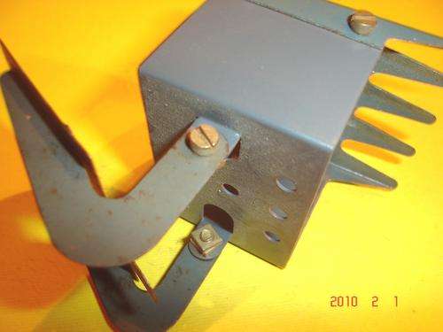 MECCANO 1 X # 169 DIGGER BUCKET MANUFACTURED BY MECCANO LTD IN EXCELLENT CONDITION.