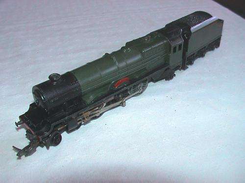 TRIANG OO GAUGE BRITISH RAILWAY PRICESS ELIZABETH STEAM LOCOMOTIVE IN FAIR CONDITION