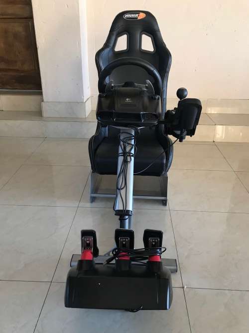 Playseat with Logitech Force Feedback G27