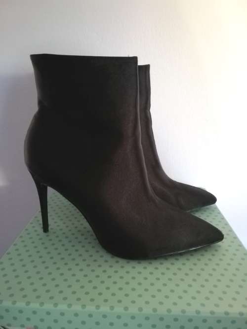 Black Satin Boots - Daily Friday (8)