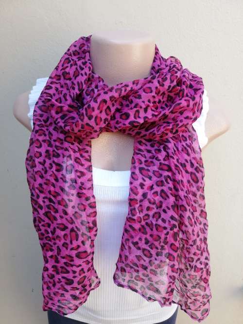 LADIES SCARF - BRIGHT PINK LEOPARD PRINT