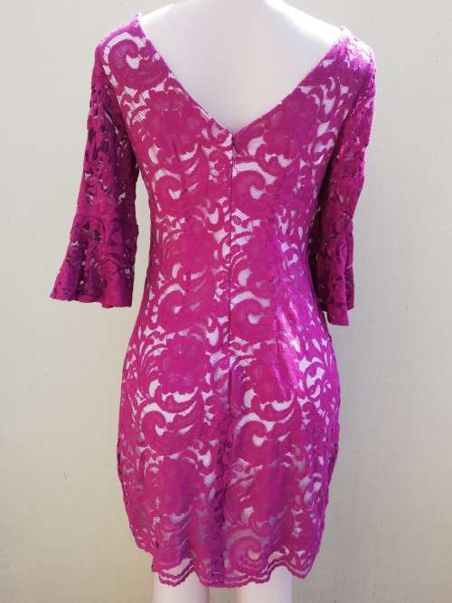 MAGENTA LACE DRESS (6) FULLY LINED