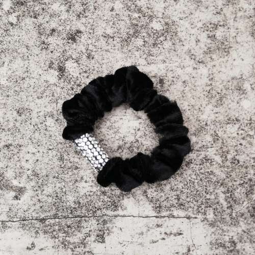 SCRUNCHIE WITH DIAMANTE - BLACK VELVET (MINI)