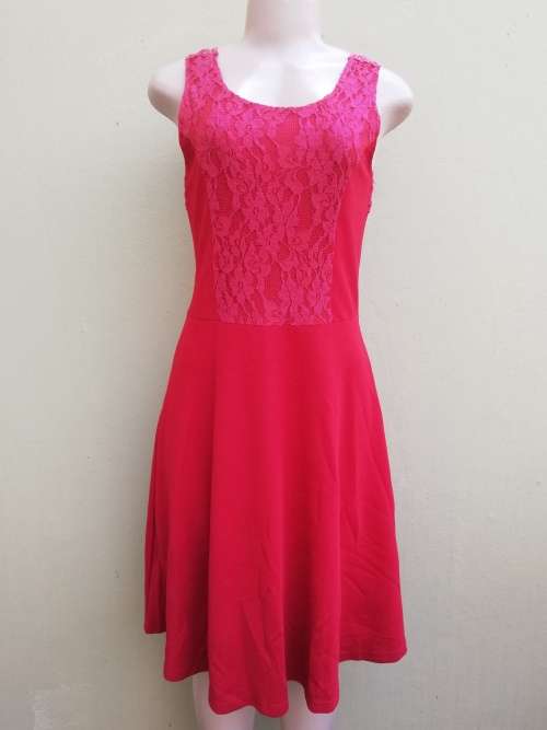 RED FIT AND FLARE DRESS - LARGE