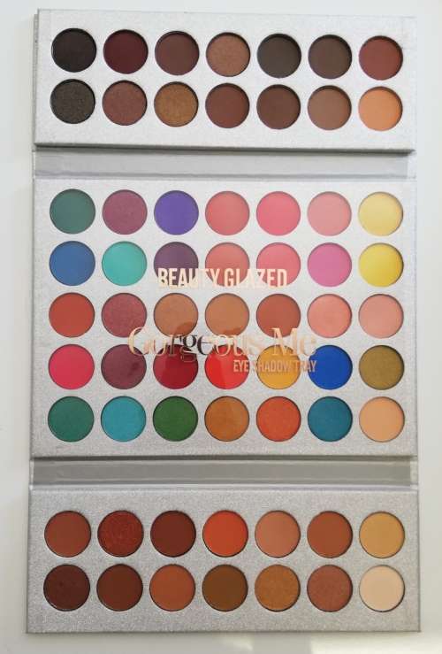 Beauty Glazed Gorgeous Me Eyeshadow Palette + Eyeshadow Brush Set
