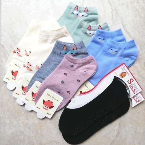 LADIES ASSORTED SOCKS - 10 PAIRS