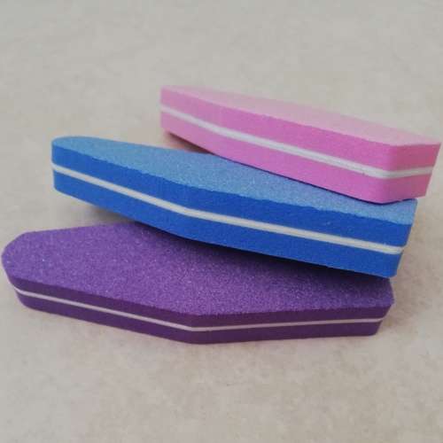 1 x NAIL BUFFER DAIMOND SHAPE (RANDOM COLOR)