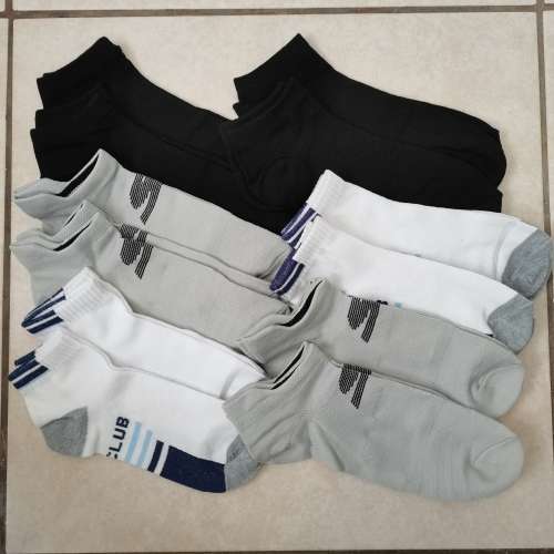 12 PAIRS OF MENS ANKLE SOCKS  *NEW*