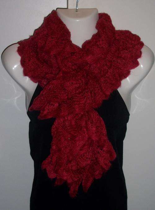 Woolen Ruffle Scarf in Red ** BRAND NEW **