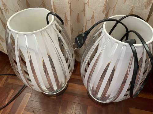 2 x bedside lamps (unused)