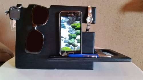 Wooden Docking Station for Cell Phone or Tablet