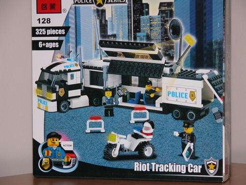 Lego Compatible Building Blocks @@BARGAIN PRICE@@. Riot Tracking Car 325pc