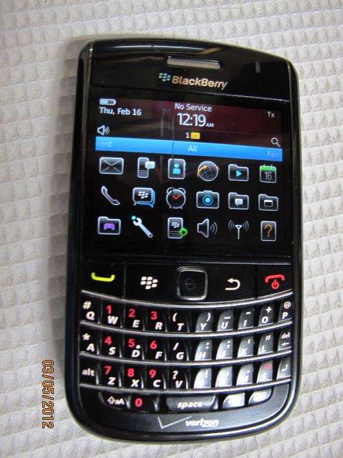 ORIGINAL BLACKBERRY 9650/9700 BOLD 3G In very good condition SEE PICTURES