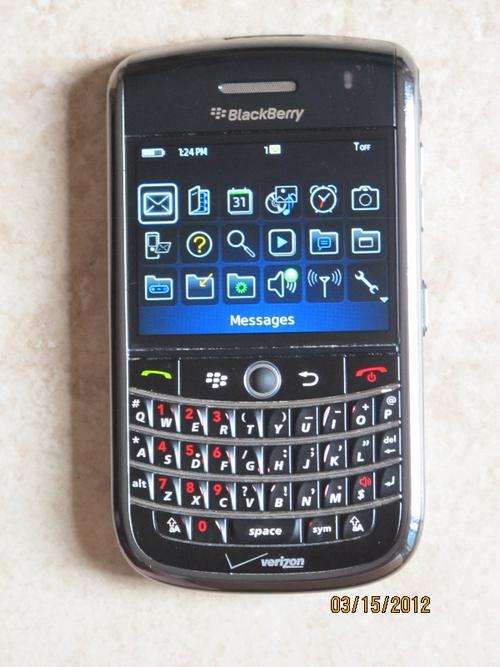 EXCELLENT CONDITION!!Genuine Blackberry TOUR 9630 *BOXED!!*100% Working*IN STOCK*Charger & Battery