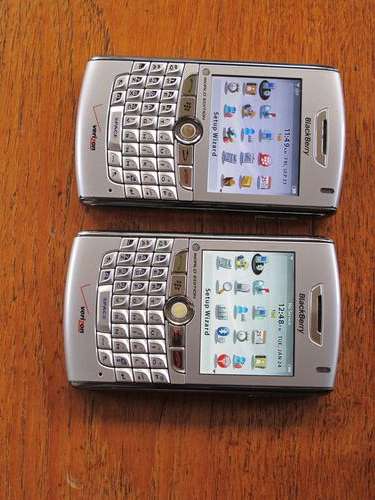 TWO BLACKBERRYS!! 1 BID !!!2 x Genuine Blackberry 8830*100% working ** IN STOCK, 24 hour shipping