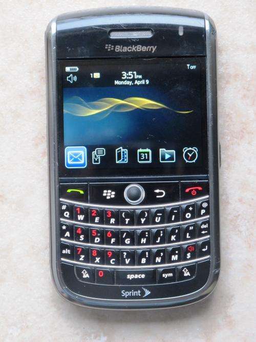 EXCELLENT CONDITION!!Genuine Blackberry TOUR 9630 *BOXED!!*100% Working*IN STOCK*Charger & Battery
