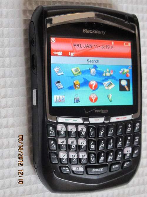 BLACKBERRY 8700e  Good Condition ,BBM, BIS with battery & Charger 100% working order