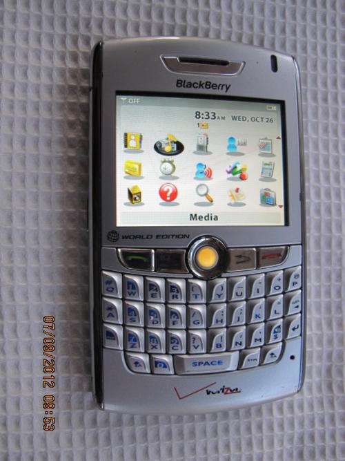 Genuine! BLACKBERRY 8830  BBM AND EMAIL ETC. EXCELLENT CONDITION!!