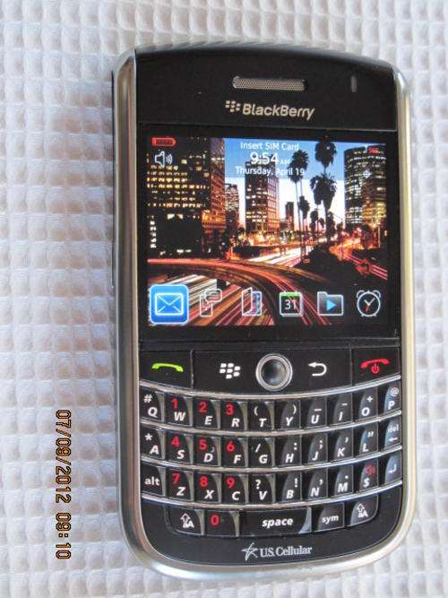 EXCELLENT CONDITION!!Genuine Blackberry TOUR 9630 !!*100% Working*IN STOCK*Charger & Battery