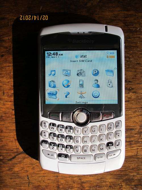 GENUINE Blackberry Curve 8310. UNLOCKED***100% working***Charger & Headphones**FULLY REFURBISHED