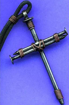 Pendant Cross 3 Nail Medium