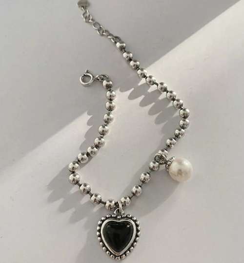 925 Silver Onyx Heart and Pearl Bracelet.