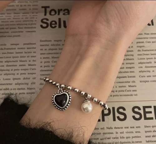925 Silver Onyx Heart and Pearl Bracelet.