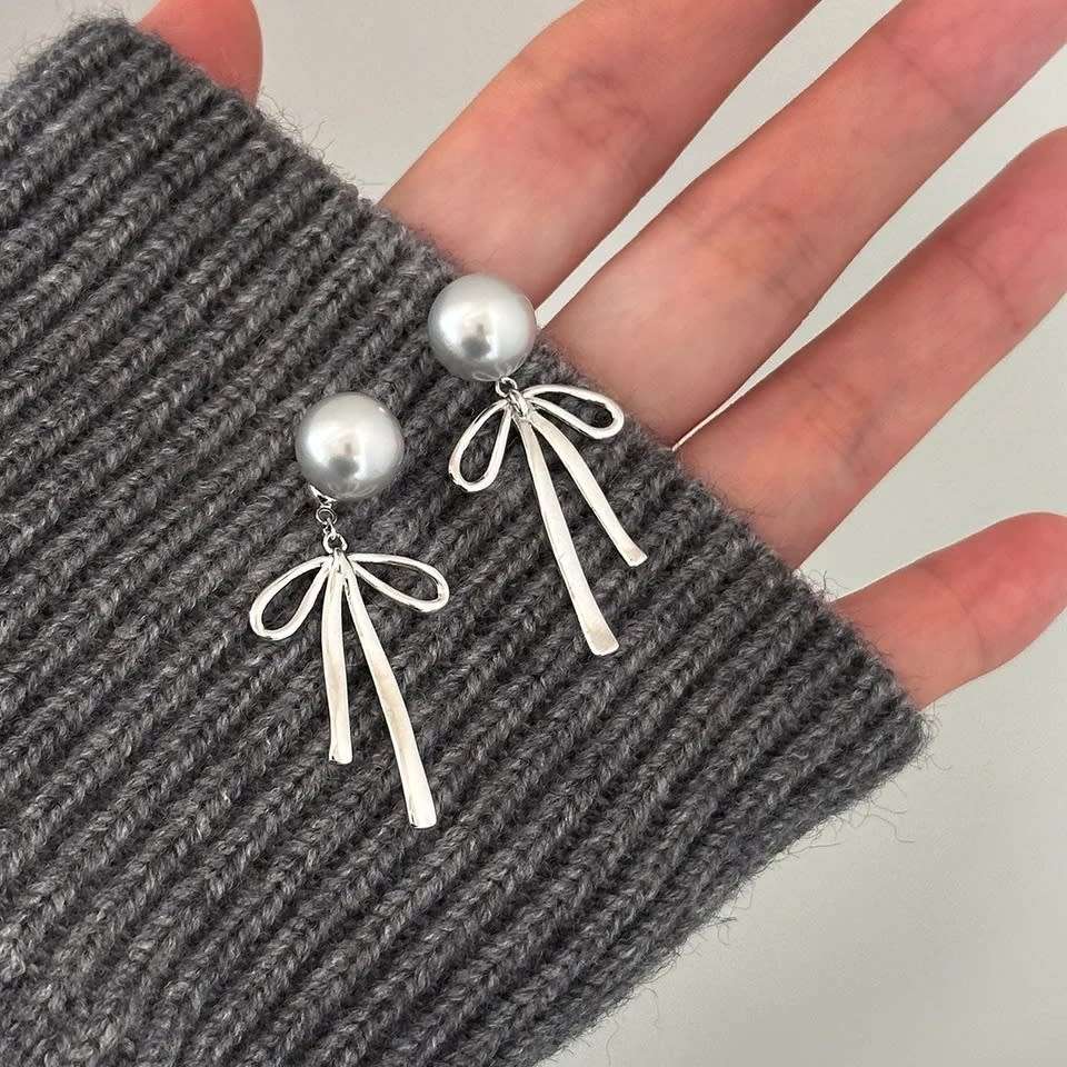 925 Silver Grey Pearl and Bow Earrings