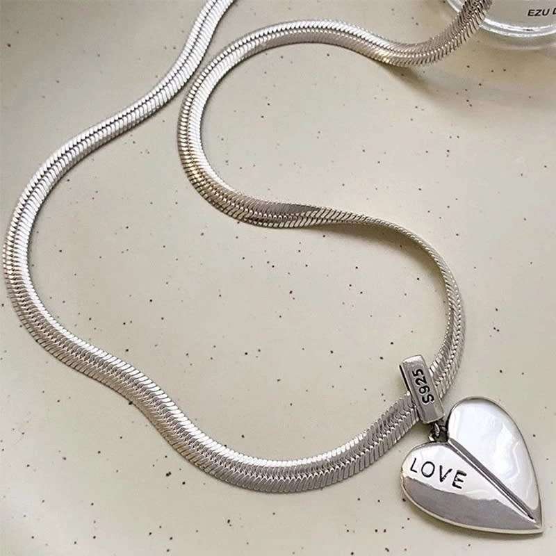 925 Silver Heart Snake Necklace.