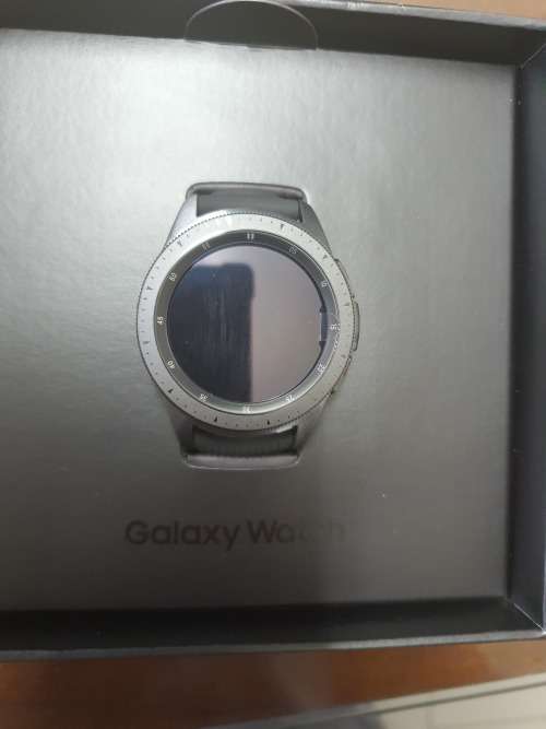 BRAND NEW SAMSUNG GEAR 42MM SMART WATCH *SNAP FRIDAY..LATE LATE ENTRY..RELISTED*!!!!