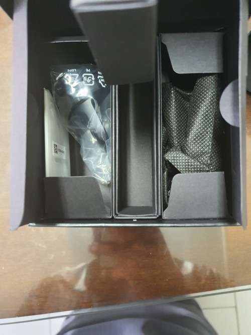 BRAND NEW SAMSUNG GEAR 42MM SMART WATCH *SNAP FRIDAY..LATE LATE ENTRY..RELISTED*!!!!