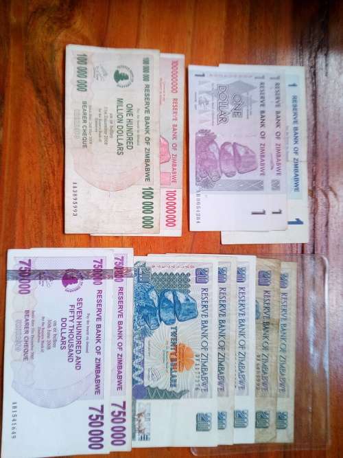 Zimbabwe Banknotes x 207