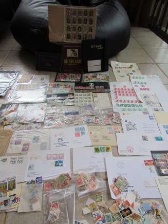 NICE ASSORTD WORLD COLLECTION ! Albums, FDC`s _ stamps etc - see pics!