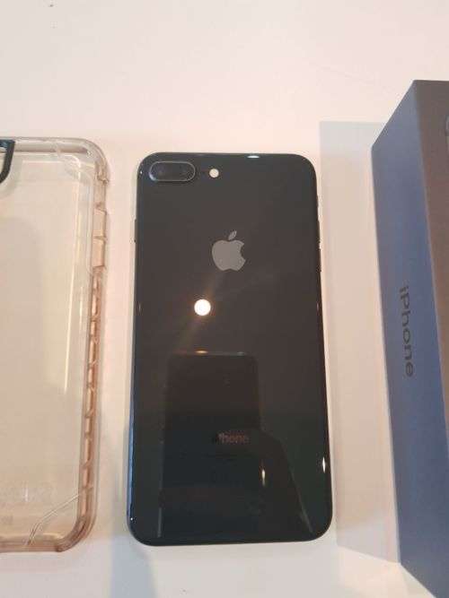 iPhone 8 Plus 256GB WITH EXTRAS