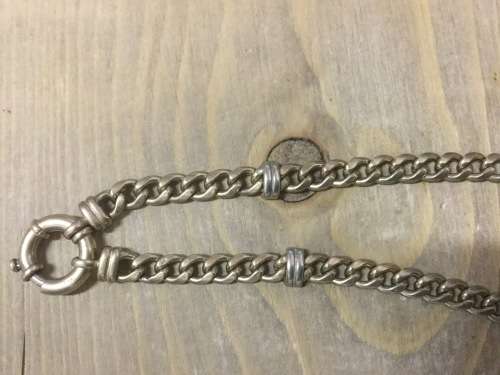 Solid 9 Carat Yellow Gold Heavy Curb link With Signoritti Clasp Valued at R29500. 21 Grams Gold