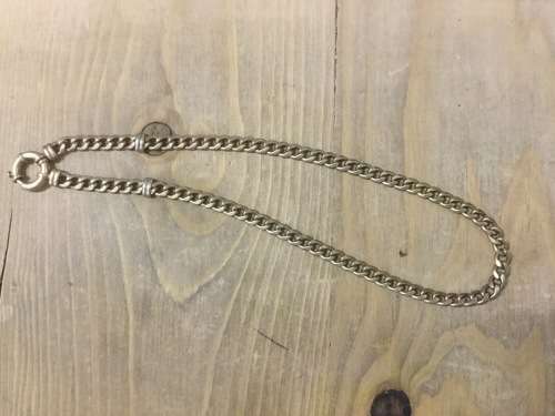 Solid 9 Carat Yellow Gold Heavy Curb link With Signoritti Clasp Valued at R29500. 21 Grams Gold