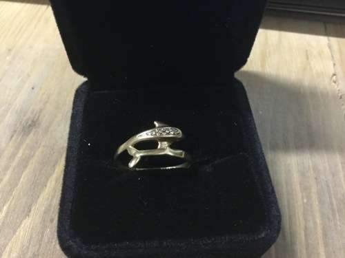 Solid 9 Carat Yellow Gold And Diamond Dolphin Ring Estate Jewellery