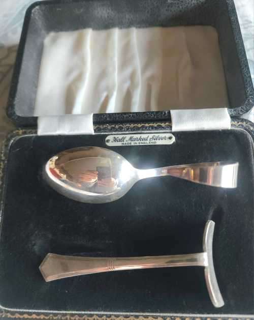 HALLMARKED SILVER VINTAGE BABY Christening Spoon and Pusher Solid Silver