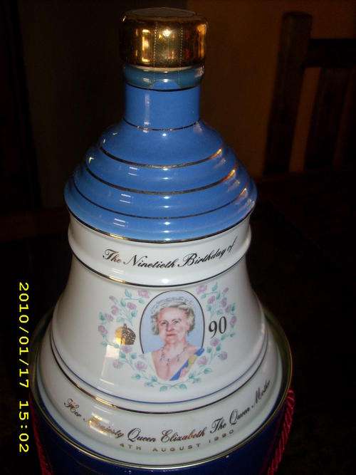 Bells Commemorative Decanter 1990 - 90th Birthday of the Queen Mother