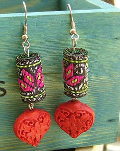 Fashion Handmade Chinese Lucky Carved Lacquerware Heart Embroidery Earrings