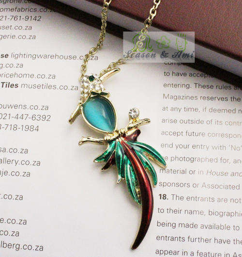 Betsey Johnson blue stone cute bird necklace